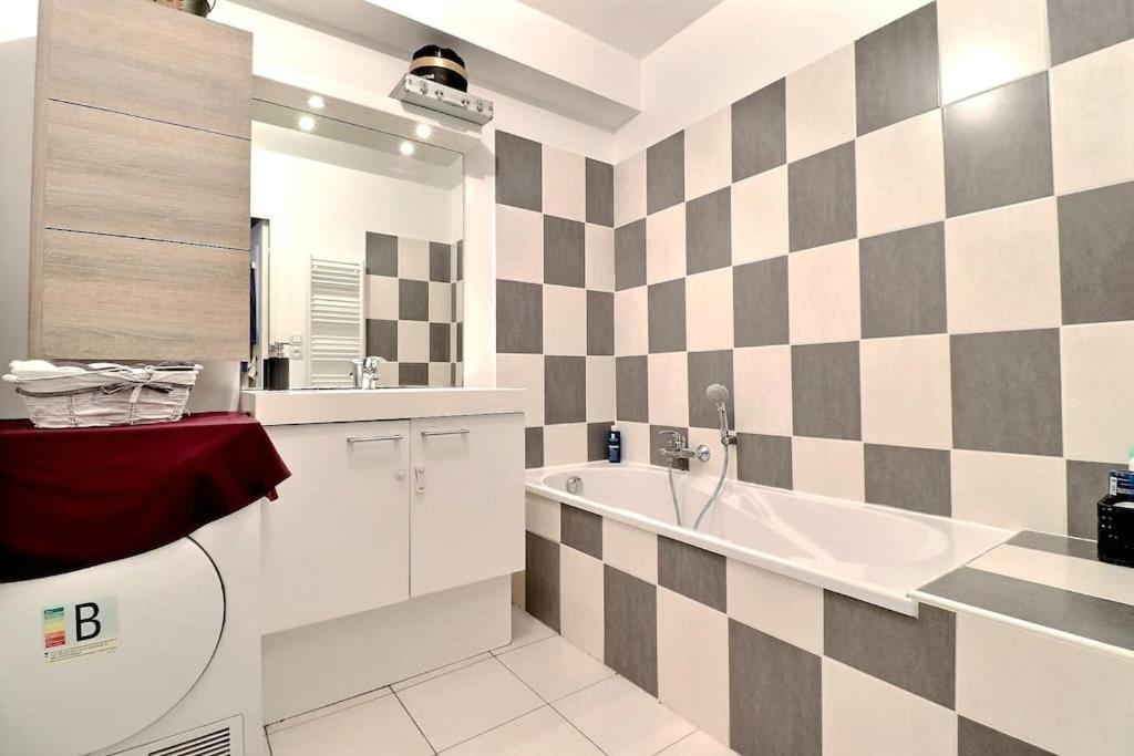 Tres Bel Appartement Contemporain Et Calme Fréjus 외부 사진